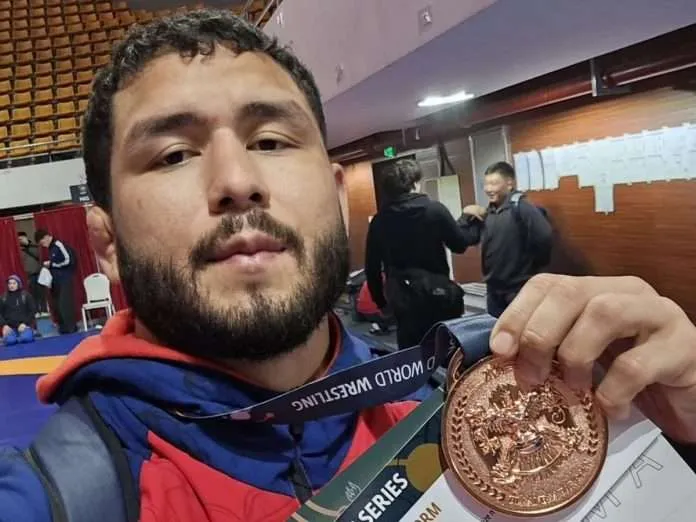 Luis Avendaño subió al podio en Mongolia