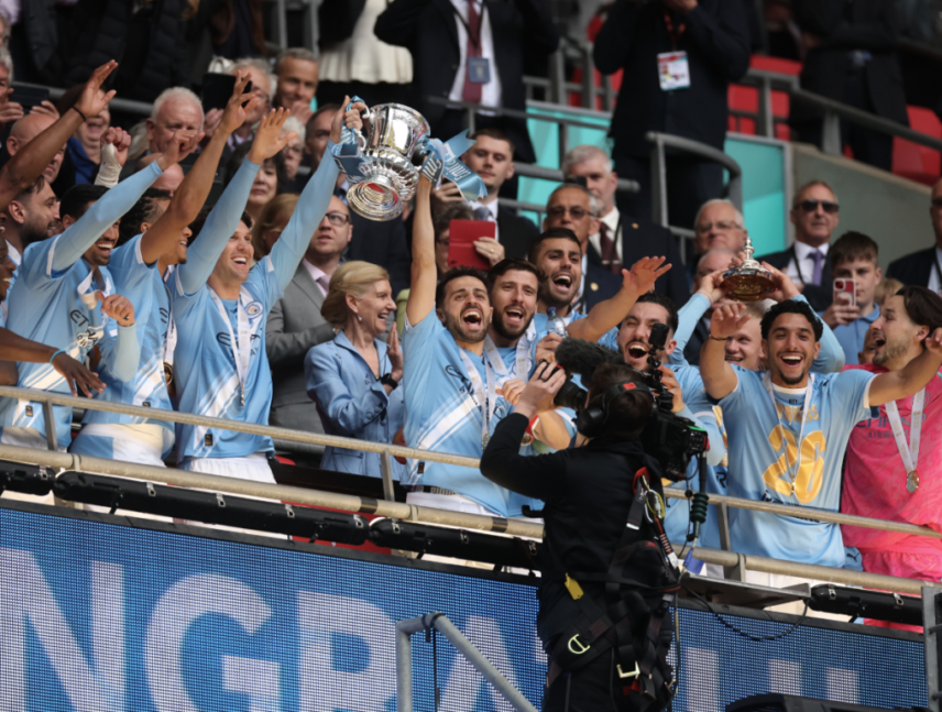 El Manchester City daría salida a siete jugadores