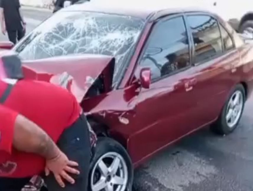 Conductor ebrio estrelló su vehículo contra una vivienda en Ciudad Bolívar