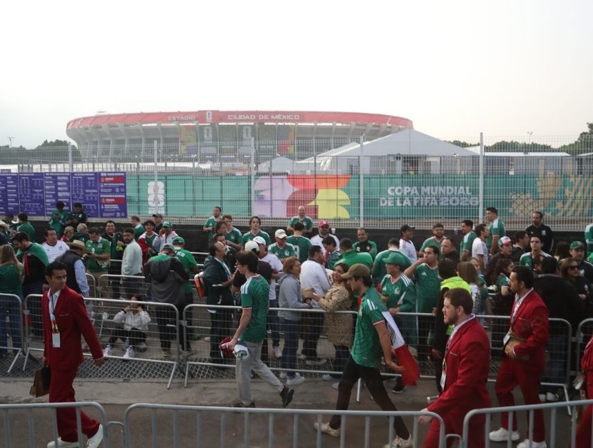 Estadio Azteca abrió sus puertas para jornada inaugural