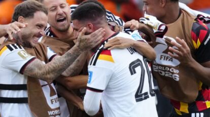 Alemania gana in extremis y clasifica a dieciseisavos de final