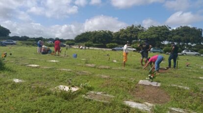 Gran afluencia en el Cementerio Jardines del Orinoco
