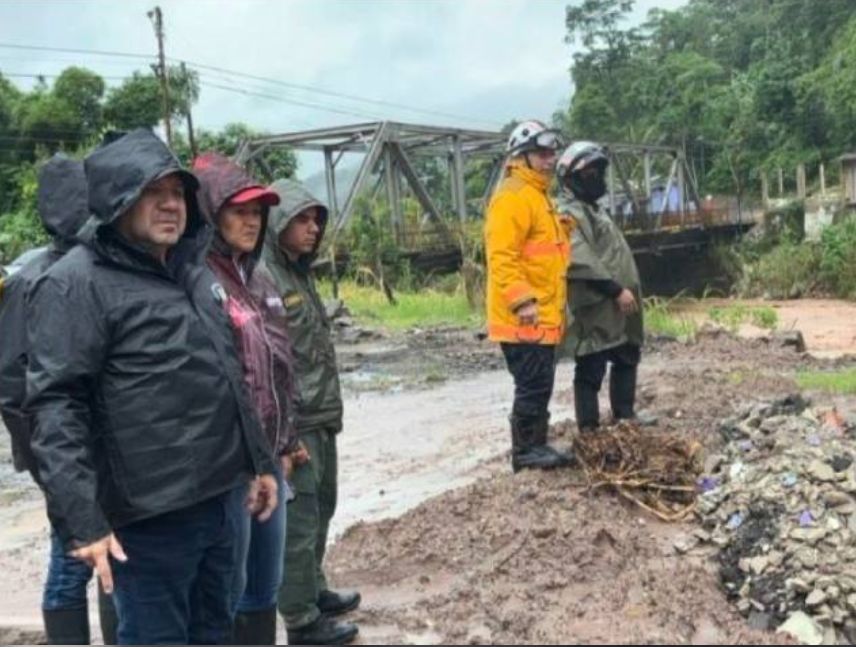 Deslizamientos por lluvias en Táchira son atendidos