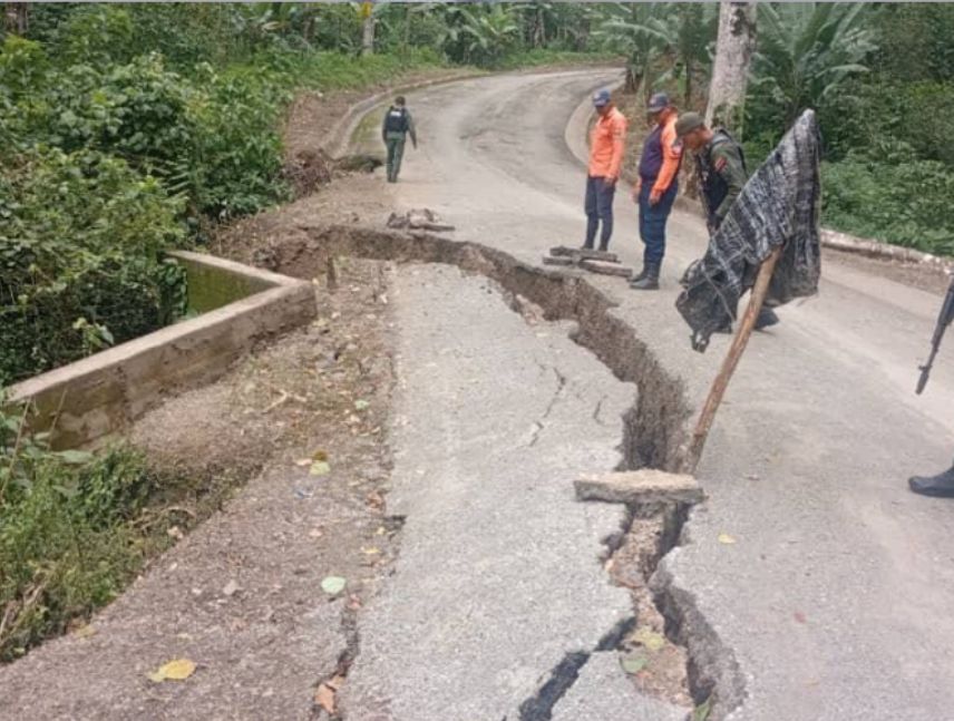 Atienden afectaciones viales por lluvias en Caripe