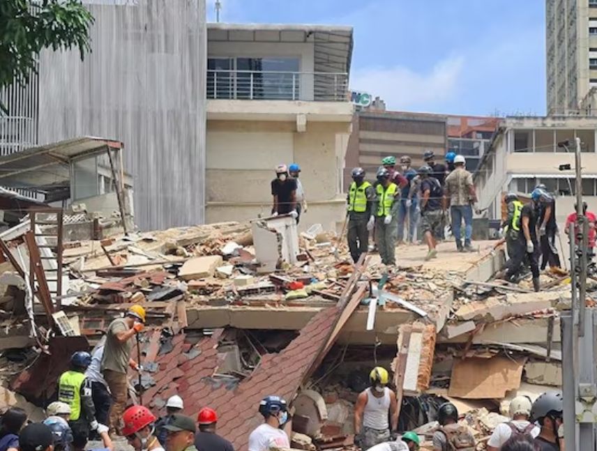Se eleva a 920 la cifra de muertos y 3.360 los heridos