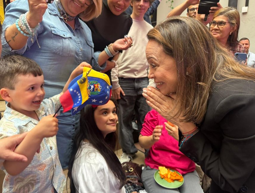 María Corina Machado se reúne con venezolanos en Oslo