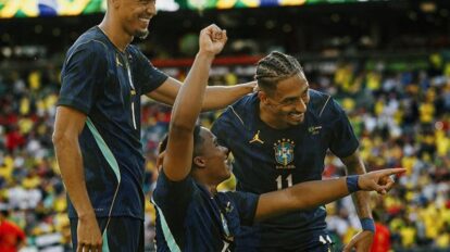Inglaterra, Argentina y Brasil ganan en amistosos