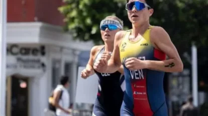 Triatletas venezolanos se miden en la Copa Mundial de México