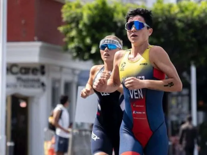 Triatletas venezolanos se miden en la Copa Mundial de México