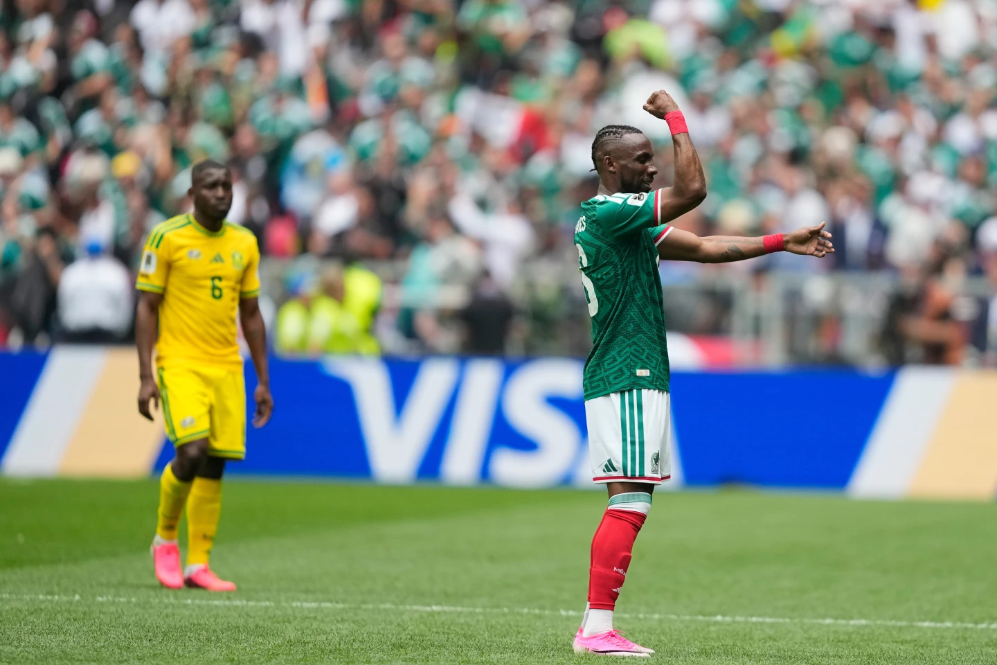 Mexico debuts in the World Cup with 2-0 victory against South Africa - Primicia Diario