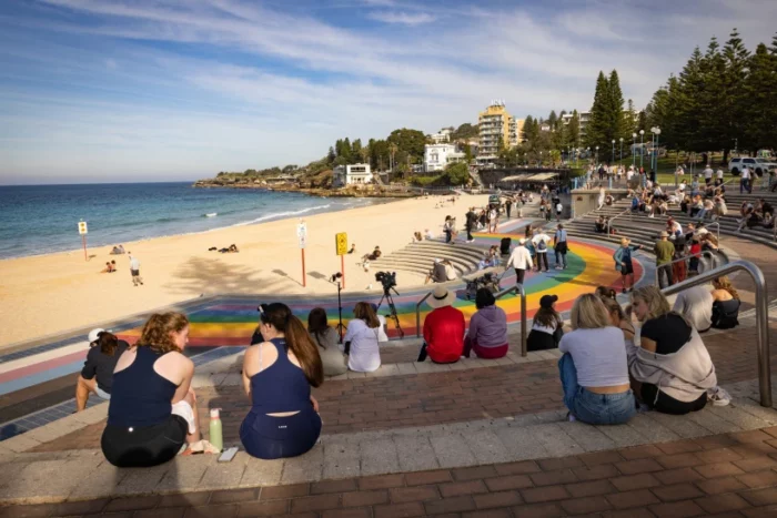 Mujer atacada por un tiburón frente a una playa en Sydney