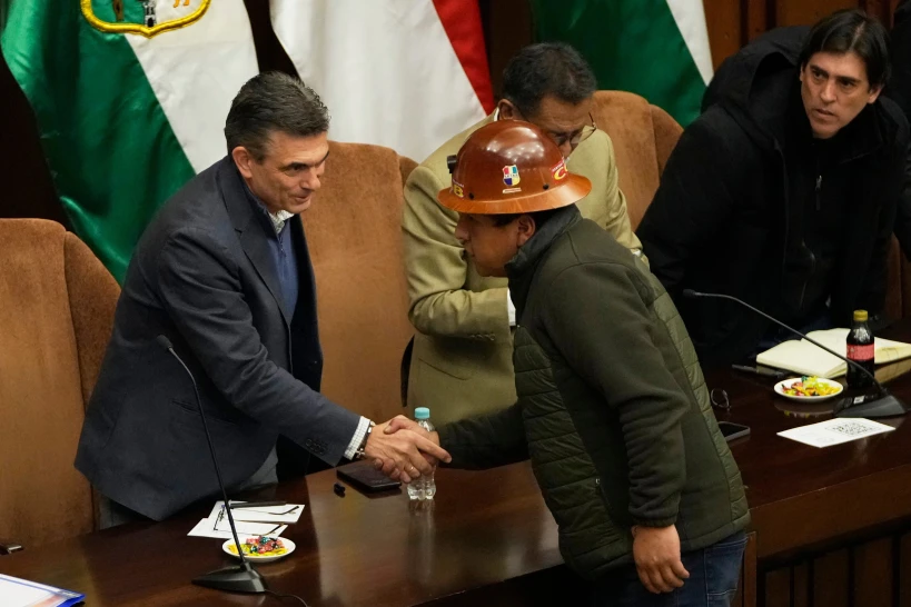 Gobierno boliviano pide tregua tras prolongadas protestas y bloqueos