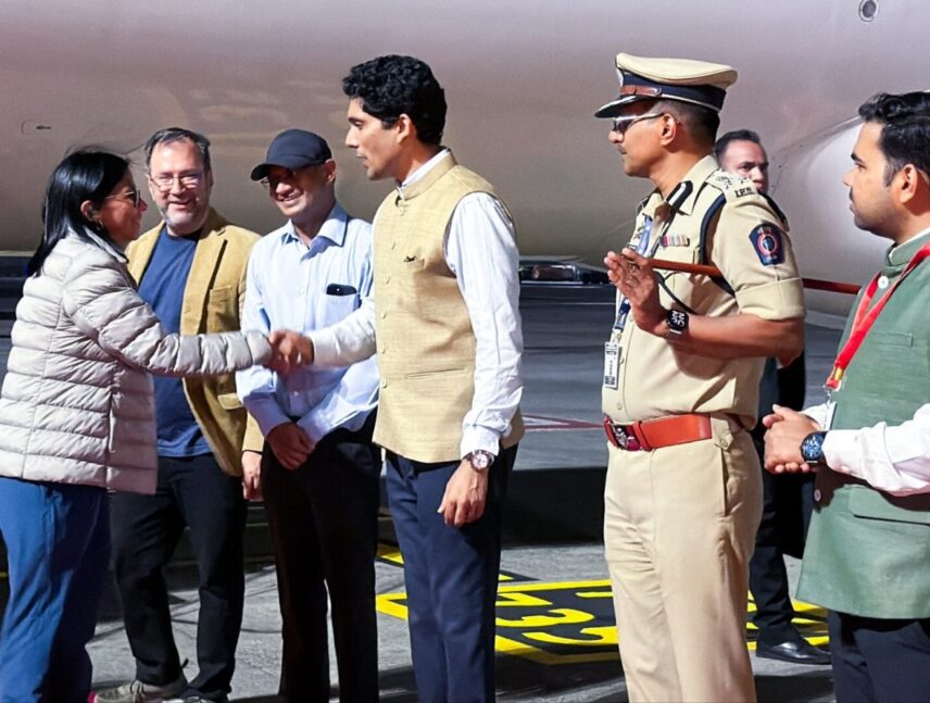 Presidenta (e) arribó a Mumbai para continuar su agenda en India
