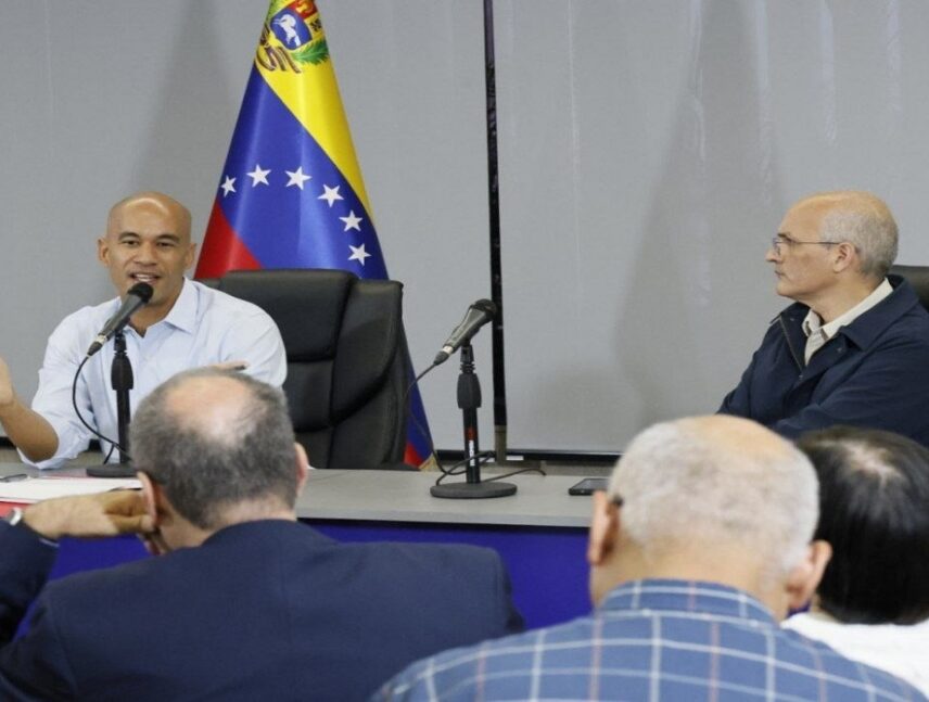 Instalada Comisión Presidencial para la Reestructuración y Reingeniería del Gobierno