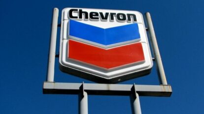 Chevron afirma que sus operaciones en Venezuela siguen activas