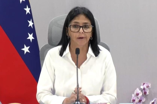 Presidenta (e) anuncia que afectados tendrán nuevas viviendas