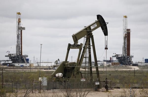 Bloomberg: Venezuela suprimió clásula de rescisión de contratos petroleros por “interés público”