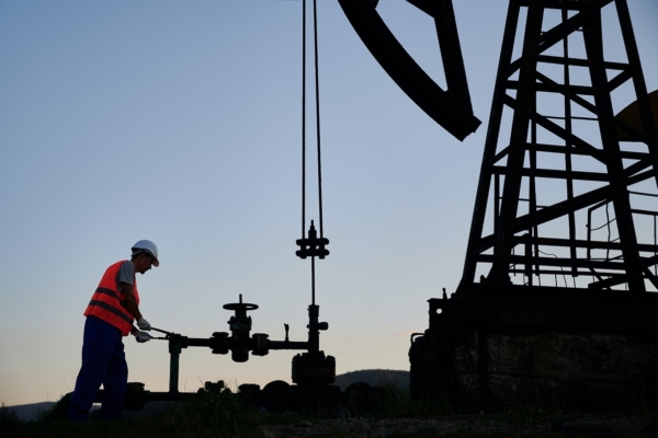 El petróleo de Texas se dispara 5 %