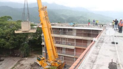 Retiran megatanques en Oropeza de Guarenas tras colapso de edificio