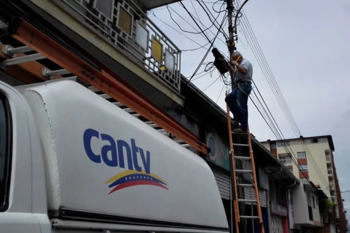 Fortalecen conectividad en campamentos transitorios de Catia La Mar