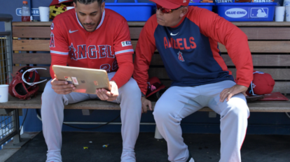 MLB tomará una medida contra la tecnología en el banquillo