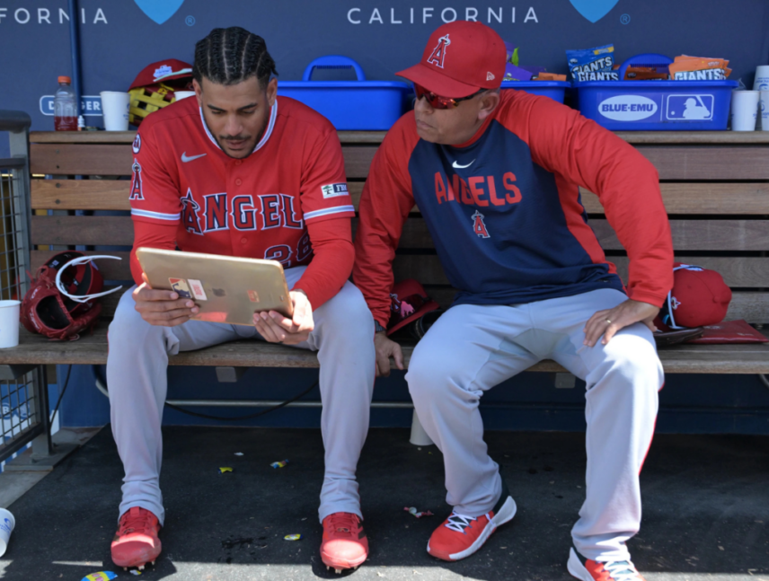 MLB tomará una medida contra la tecnología en el banquillo