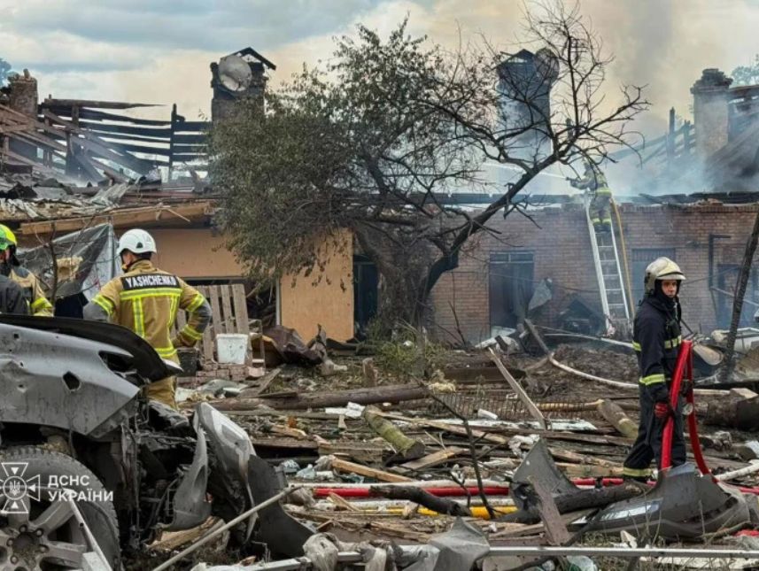 Funcionarios rusos y ucranianos reportan 15 muertos en ataques recientes