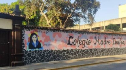 AVEC presenta informe de colegios dañados tras terremotos.