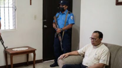 Policia retiene a obispo de Nicaragua tras misa