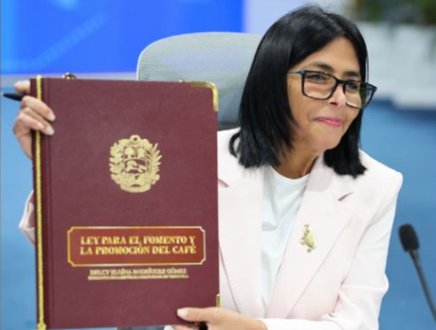 Promulgan Leyes para el cacao y el café