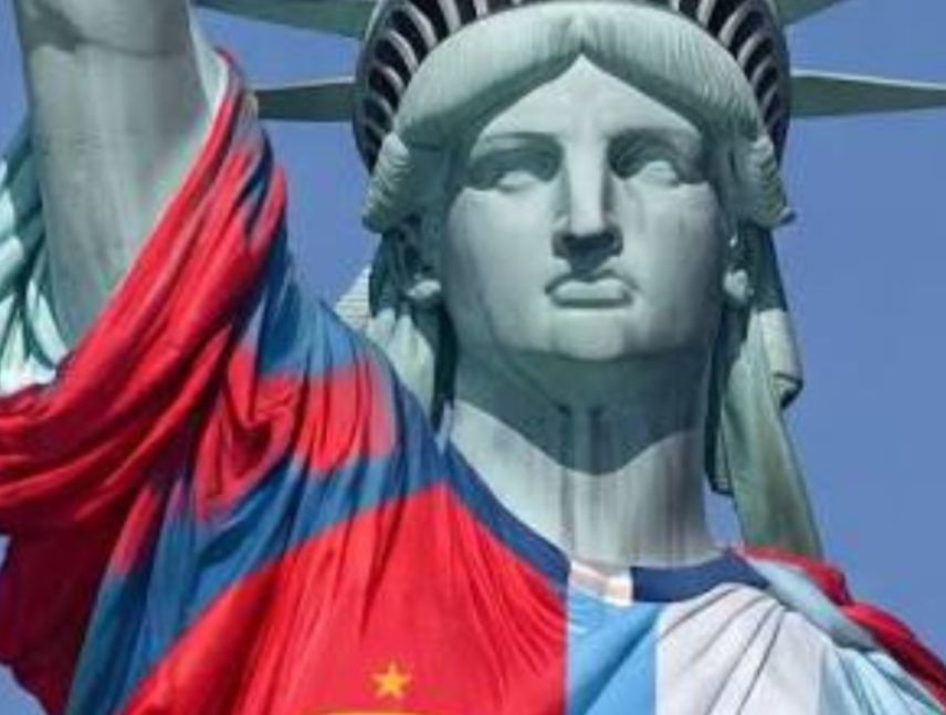 Estatua de la Libertad se viste de mundial.