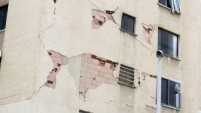 Inician reparación de edificios afectados en Maracay