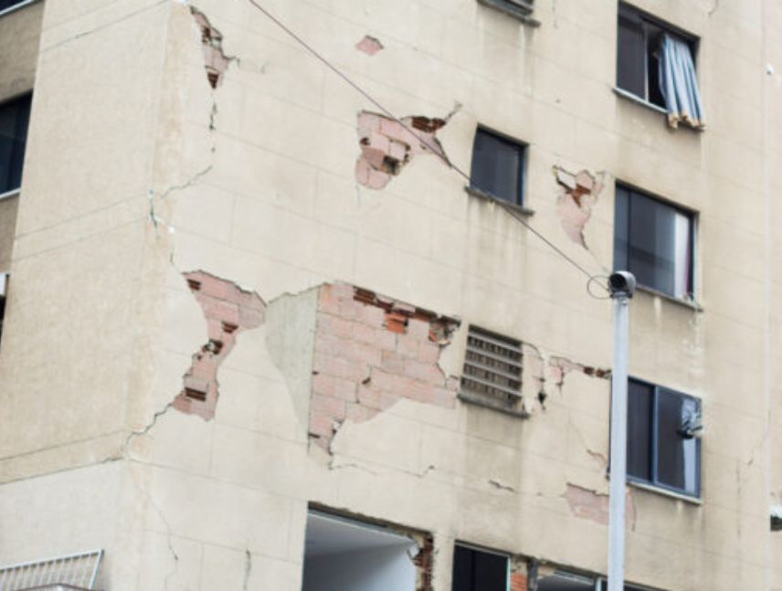 Inician reparación de edificios afectados en Maracay