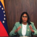 Delcy Rodríguez anuncia plan de nacional de lectura bicentenaria