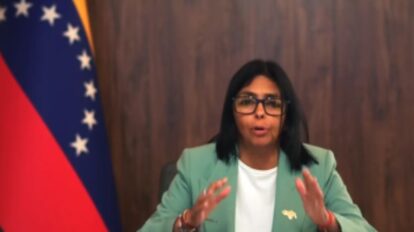 Delcy Rodríguez anuncia plan de nacional de lectura bicentenaria