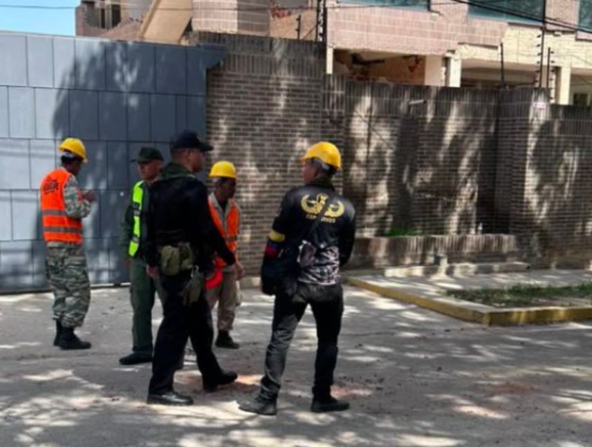 Denuncian desalojos en Playa Grande La Guaira