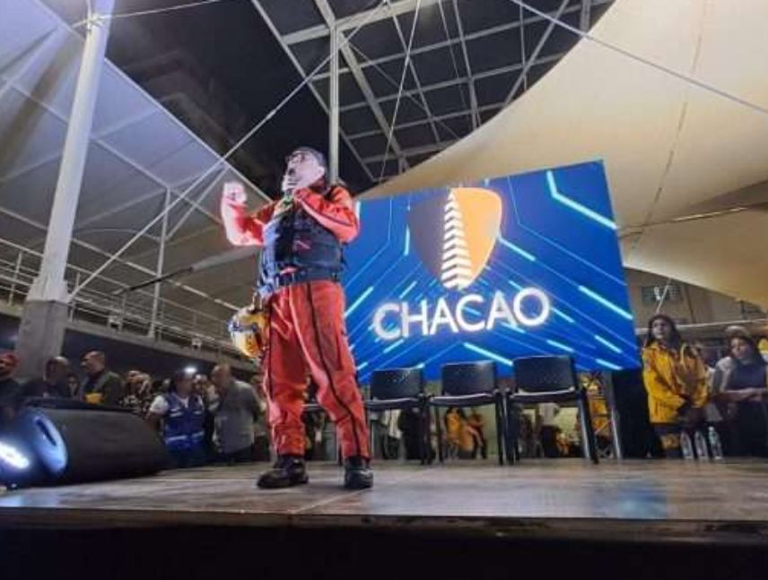 Topos Aztecas realizan charla educativo sobre sismo