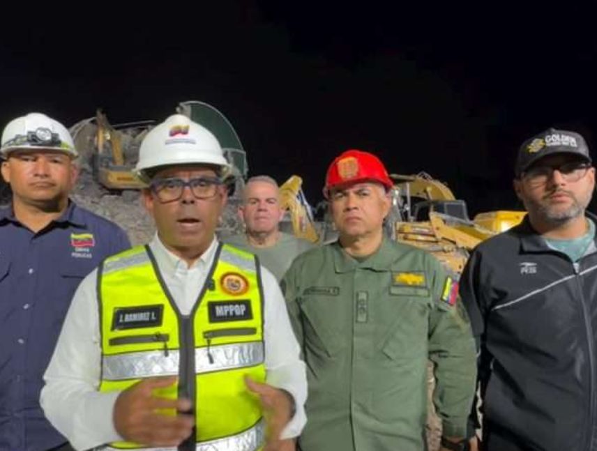 Inspeccionan trabajos de remoción de escombros en la guaira.