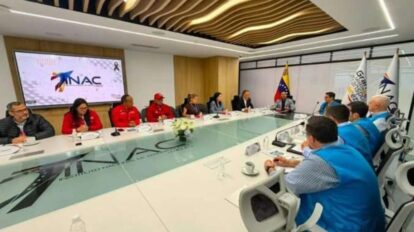 Buscan modernizar el sector aéreo.