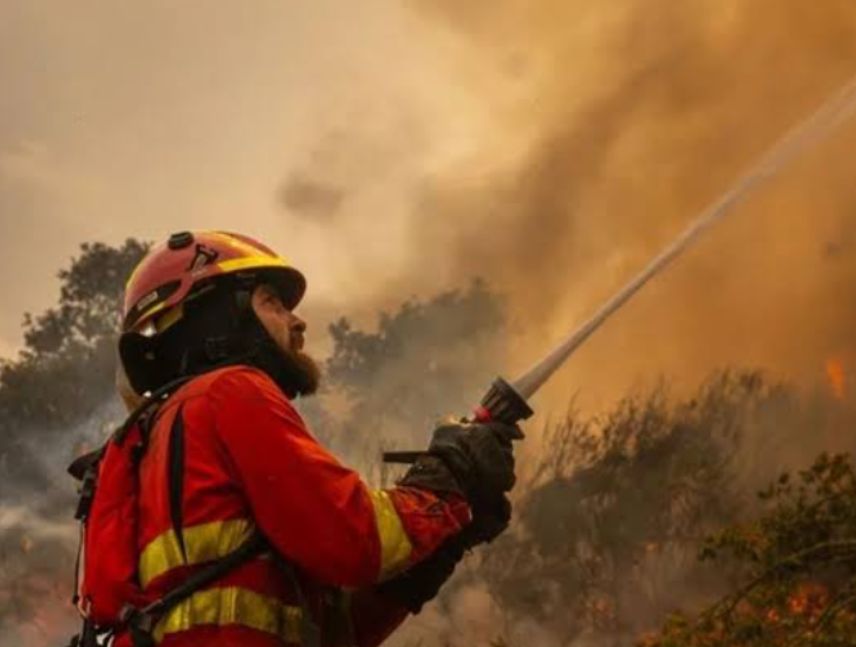 avanzan los incendios forestales en España