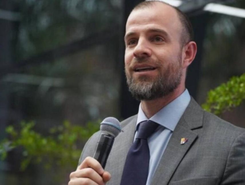 Román Maniglia nuevo director del Seniat