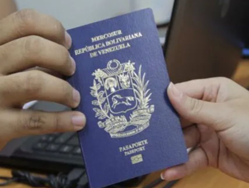 Chile permitirá salida a venezolanos con pasaporte vencido