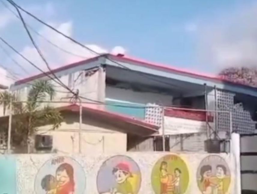 Se derrumbó escuela en Carayaca