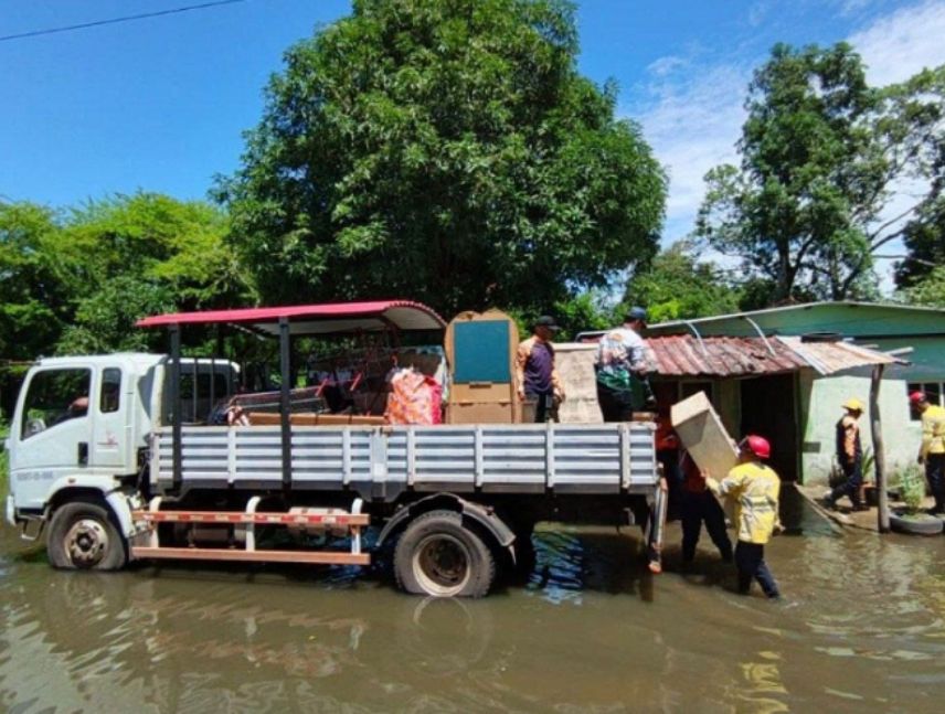 Desborde del río orinico provoca inundaciones en Amazonas