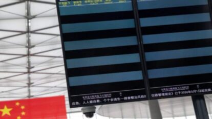 Tifón Bavi cierra aeropuertos