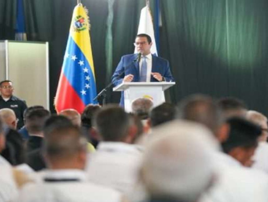 Gobierno se reune con mineros de Las Claritas