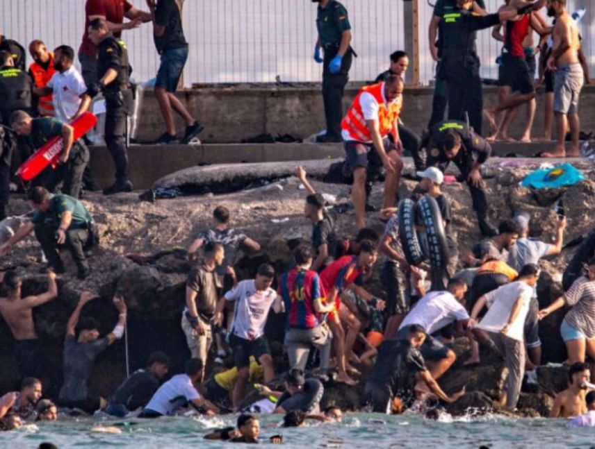 Crisis migratoria en Ceuta