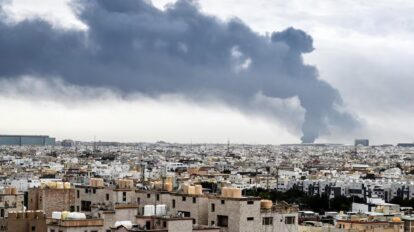 Kuwait dice que ataques iraníes dañaron puestos fronterizos