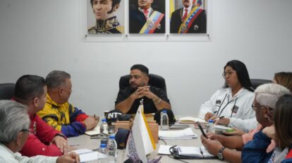 Intt instala mesa de diálogo junto al sector transporte terrestre