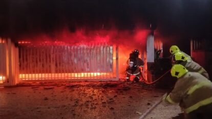 Voraz incendio de cuatro carros se registra en Maracaibo
